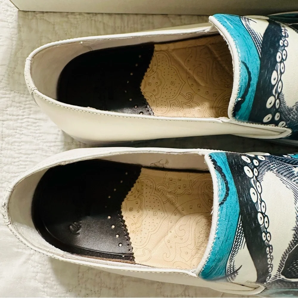 Robert Graham NWOB Ocean & Skull Leather Slip On Sneakers Sz.9 Casual Preppy